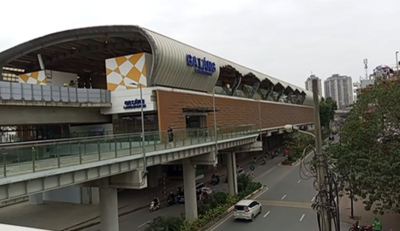 ホテルに近いラン駅：デザインは良いのではないでしょうか.png