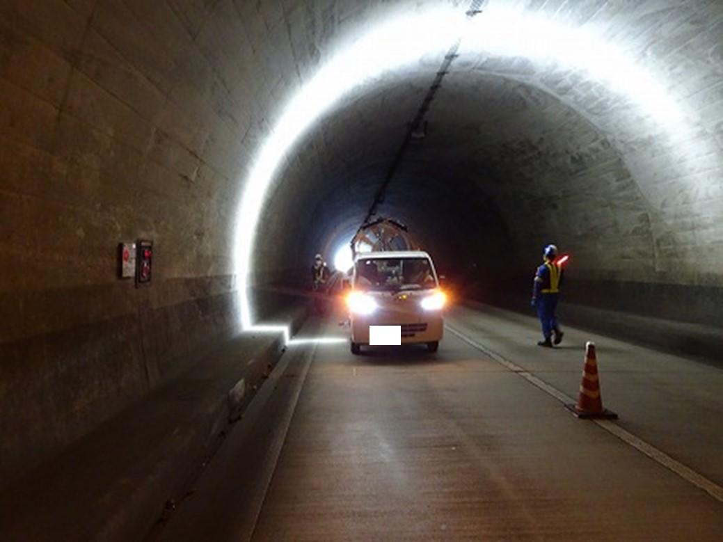 お待たせしました、トンネル検査システムの道路トンネルへの対応完了です！